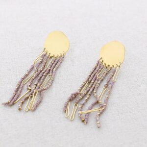 Pendientes de Evento Largos con Tiras de Abalorios en Varios Colores y Botón Dorado - Elegancia y Colorido