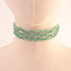 Choker de abalorios de cuentas color verde con brillo, ideal para el verano